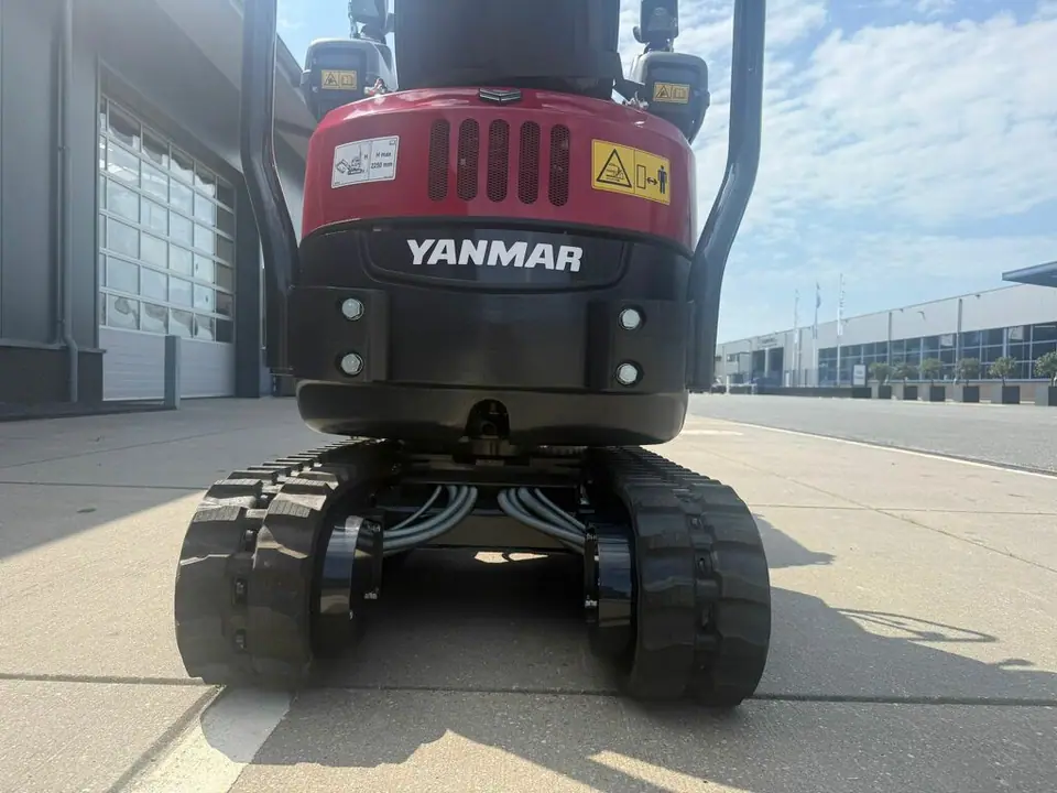 Yanmar VIO12 rupskraan van achteren